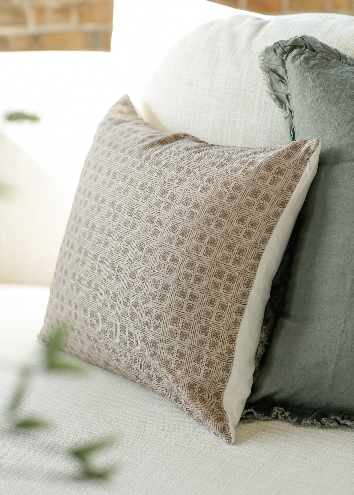 Fleur Grid Brown Throw Pillowcase