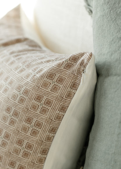 Fleur Grid Brown Throw Pillowcase