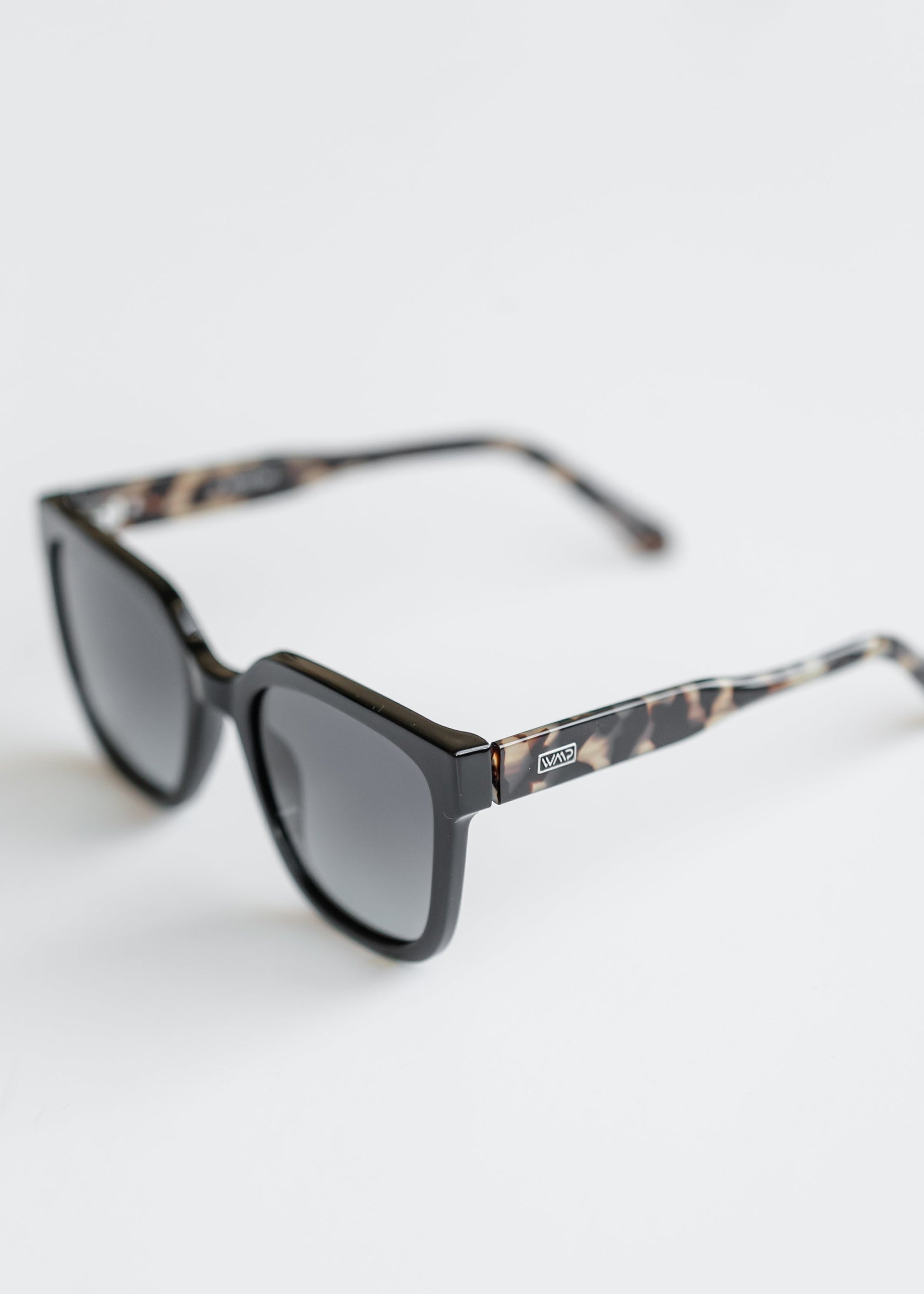 Black Beige Tortoise Square Frame Polarized Sunglasses Accessory