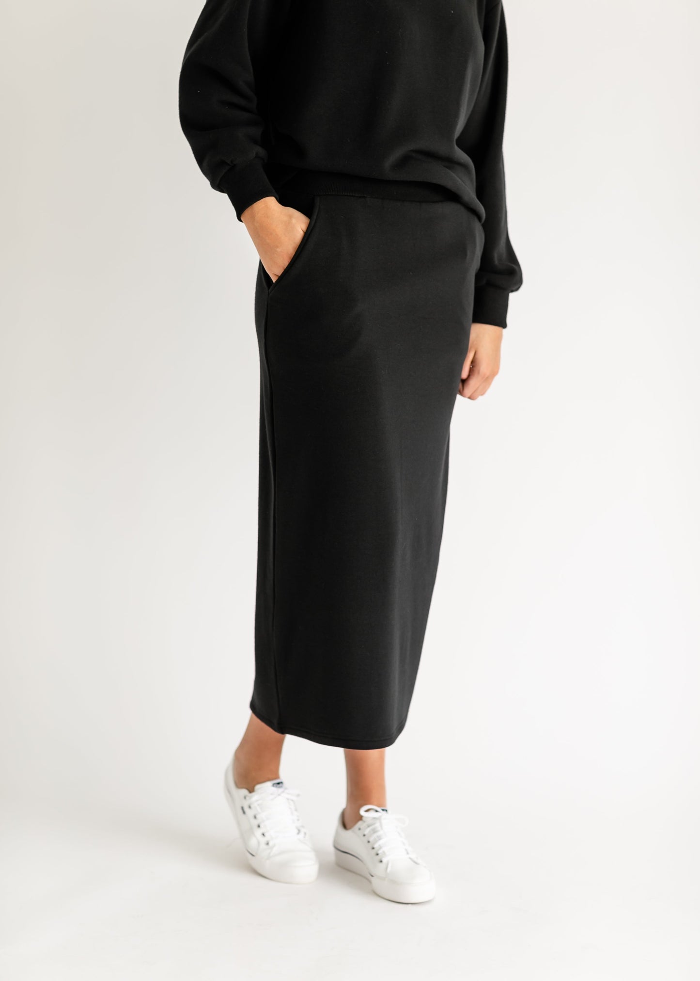 Essential Sweatshirt Skirt Set IC Tops Skirt / XS