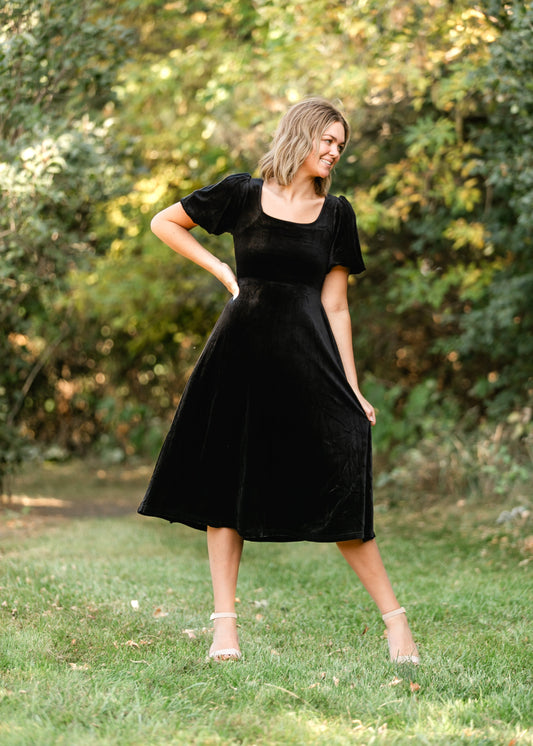 Square Neck Velvet A-line Midi Dress FF Dresses Black / S