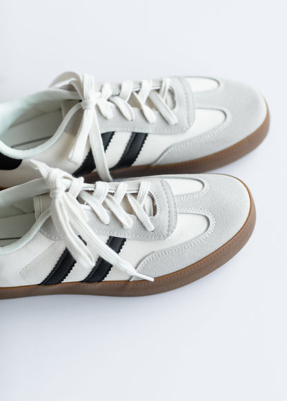 Striped Lace Up Flat Sneakers Shoes