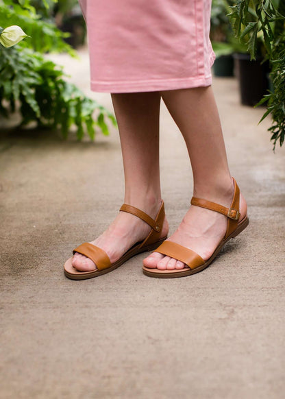 Timeless Leather Strap Sandal - Steve Madden - FINAL SALE Shoes