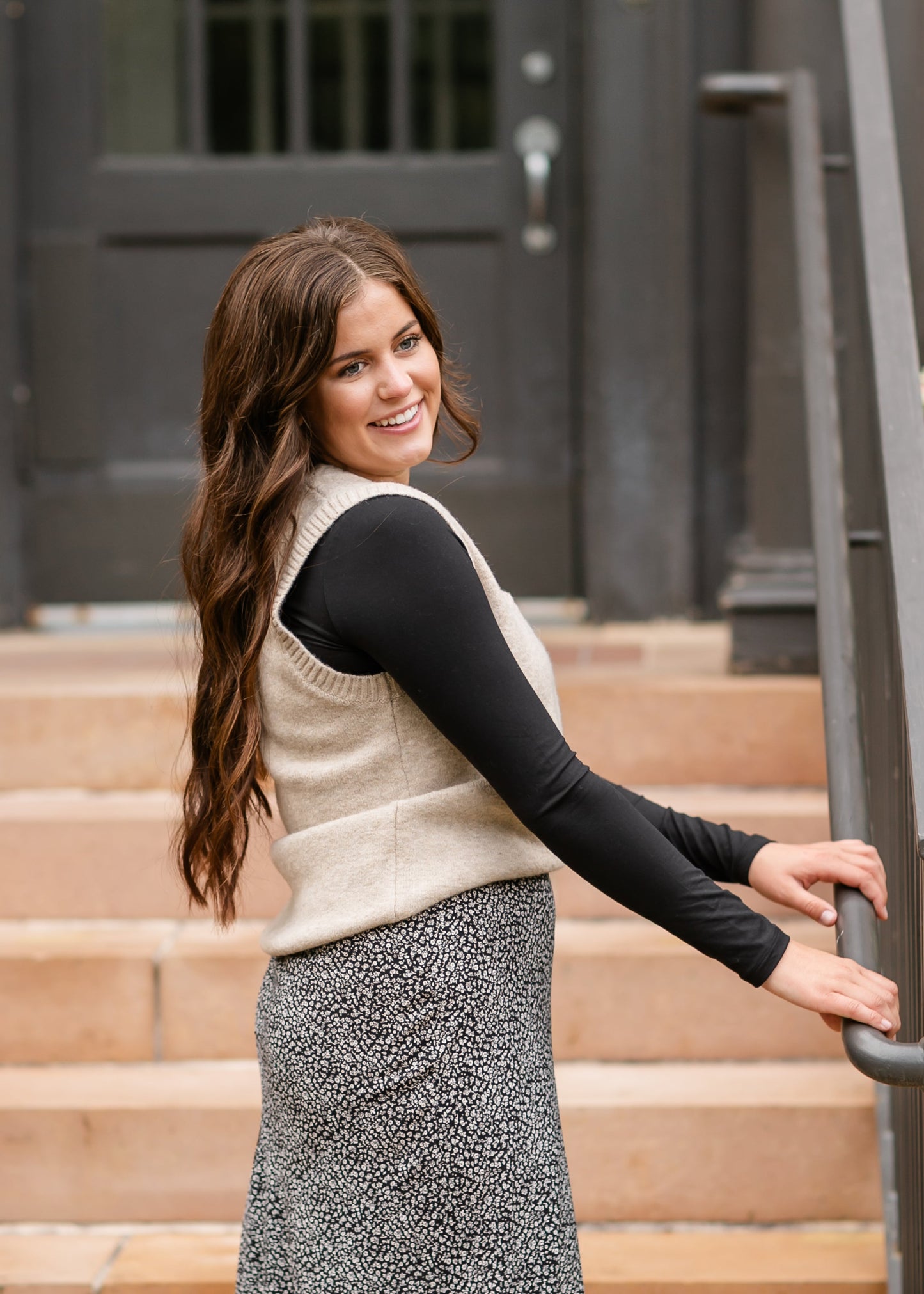 V-neck Neutral Knit Sweater Vest FF Tops