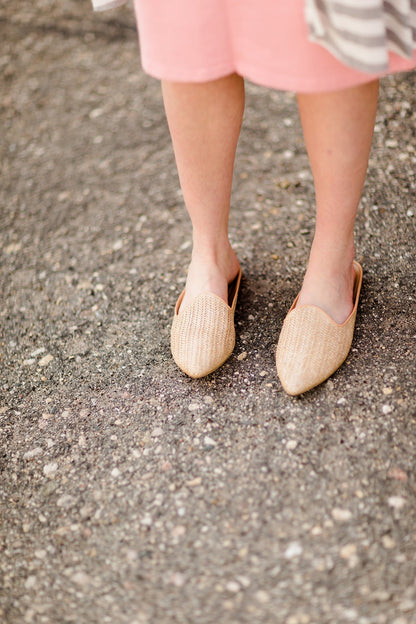 Dolce Vita natural women's slip on raffia mule