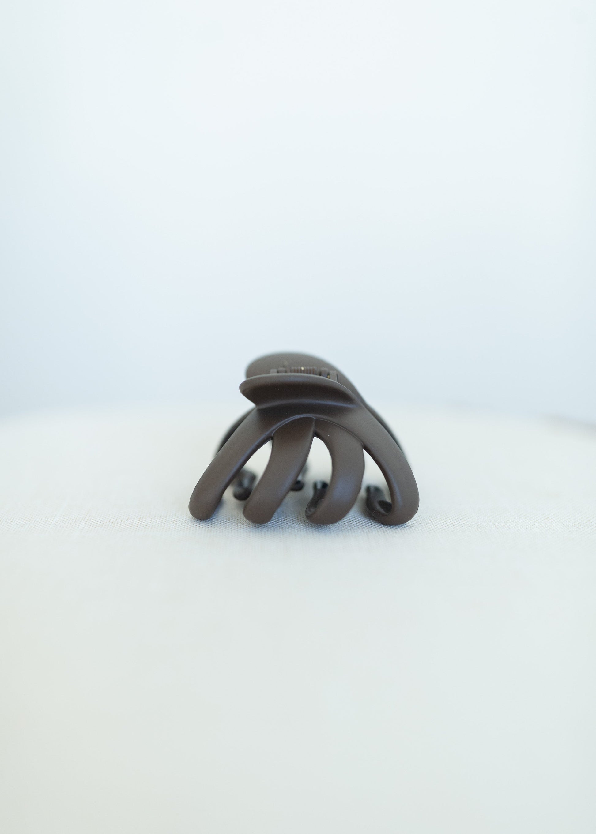 Fashion Round Hair Claw Clips Accessories Brown