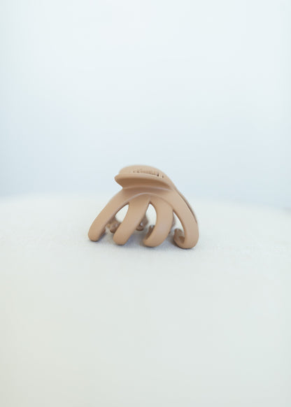 Fashion Round Hair Claw Clips Accessories Tan