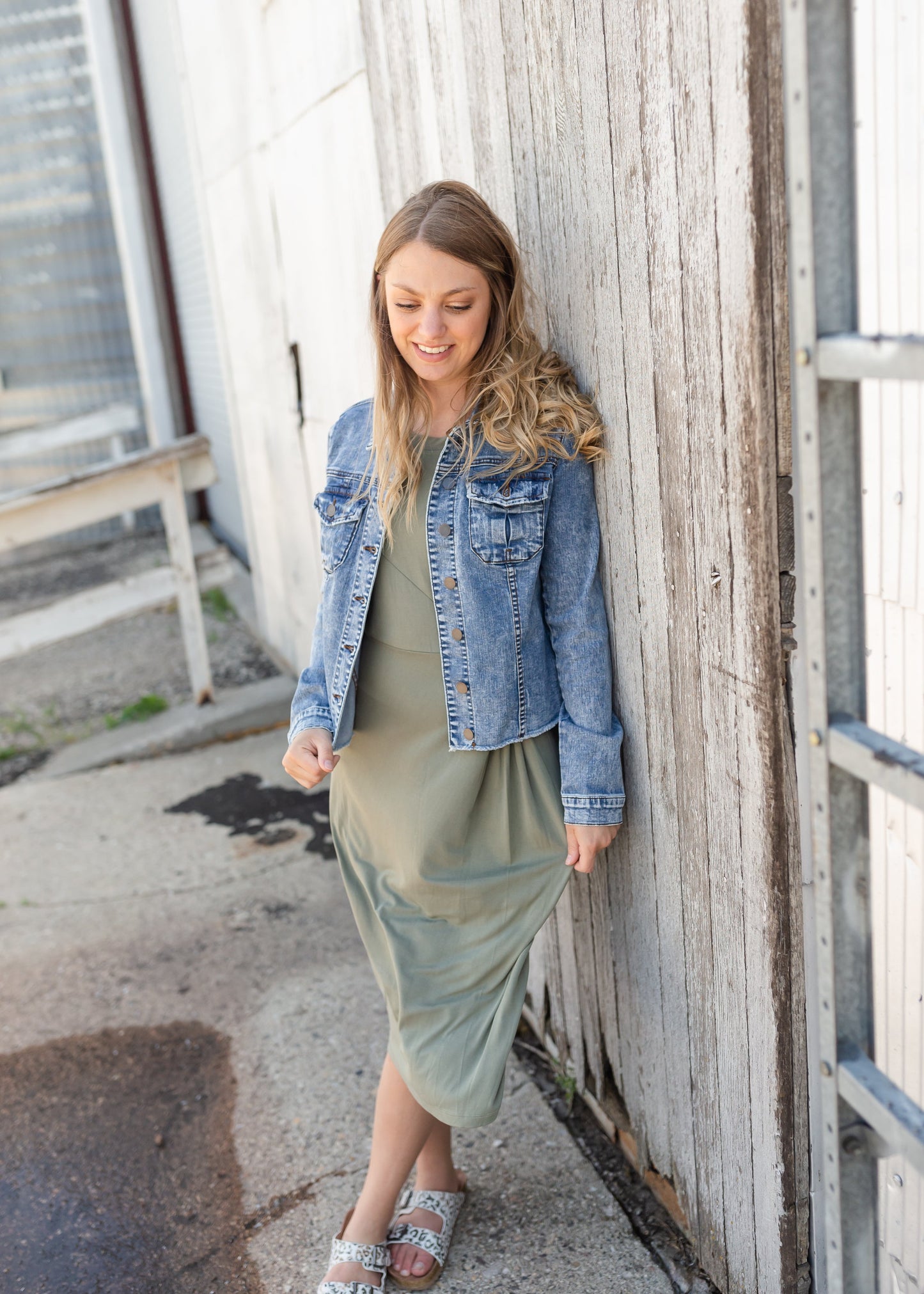 Frayed Hem Light Wash Denim Jacket Tops