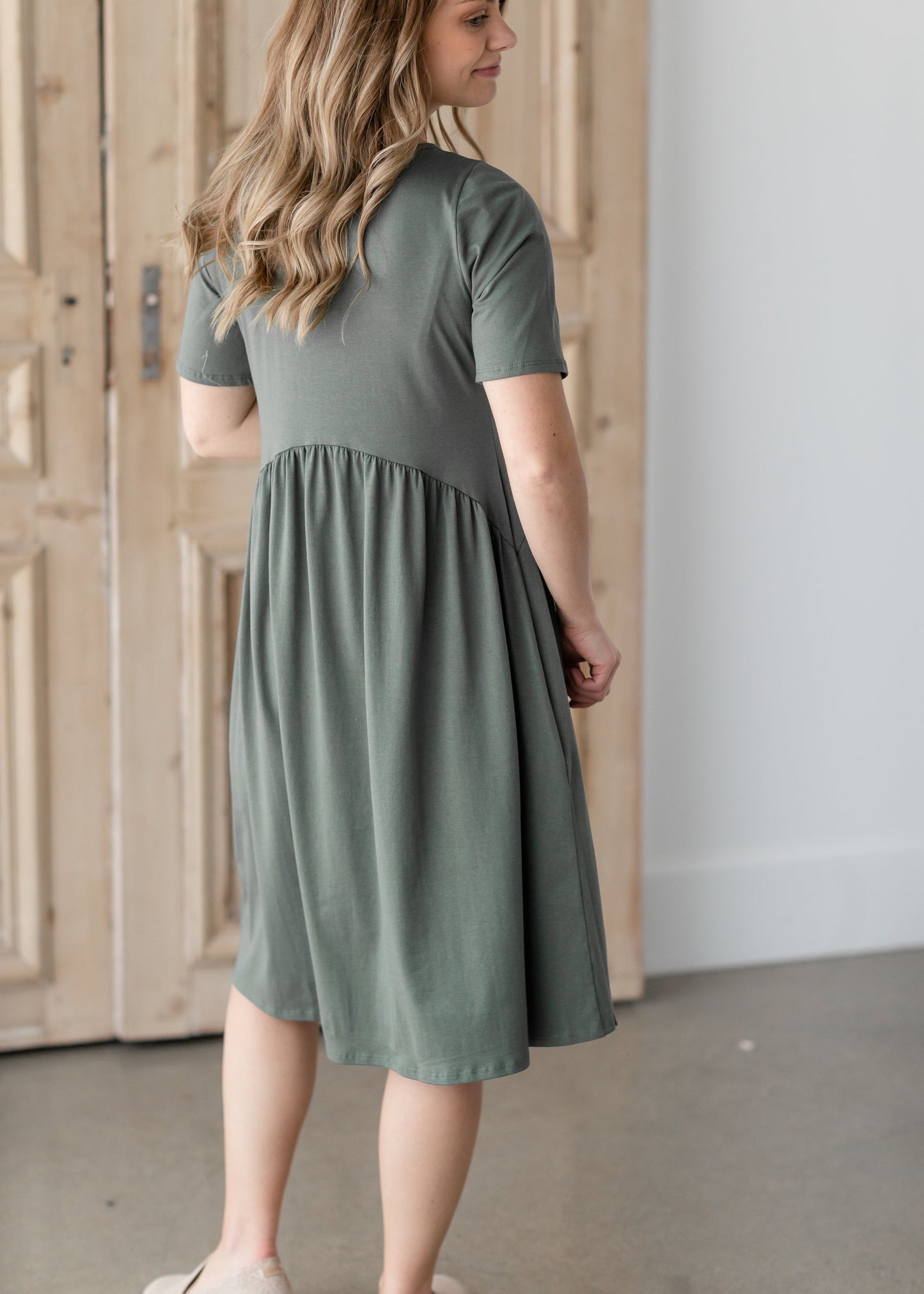 Green Short Sleeve Front Pleated Midi Dress Dresses Chris & Carol