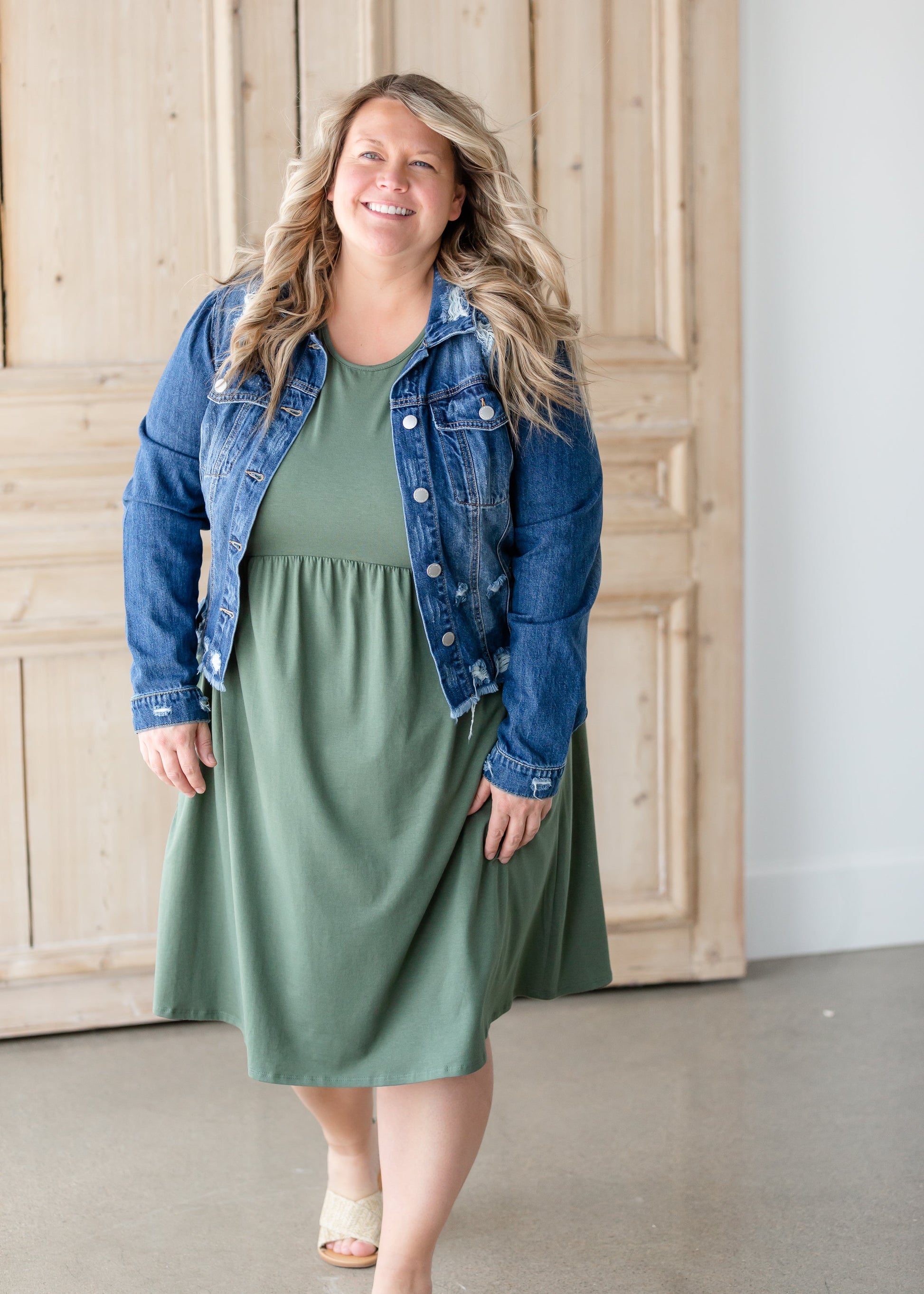 Green Short Sleeve Front Pleated Midi Dress Dresses Chris & Carol