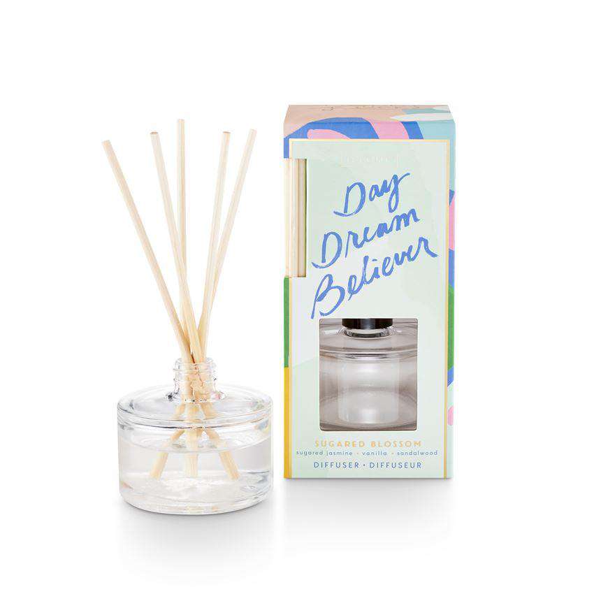 Illume reed fragrance bottle and diffuser