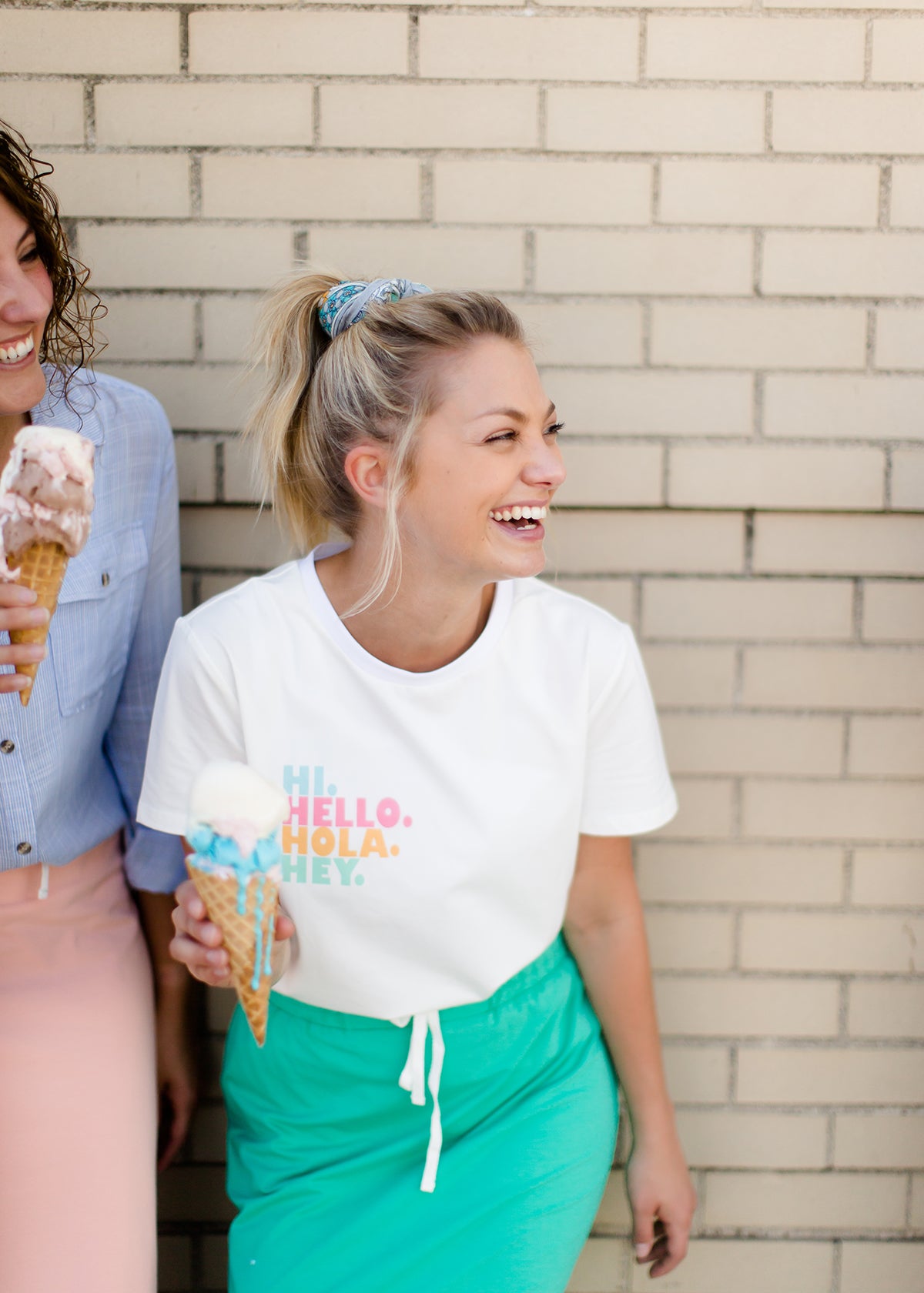 hi hello hola hey cotton graphic tee