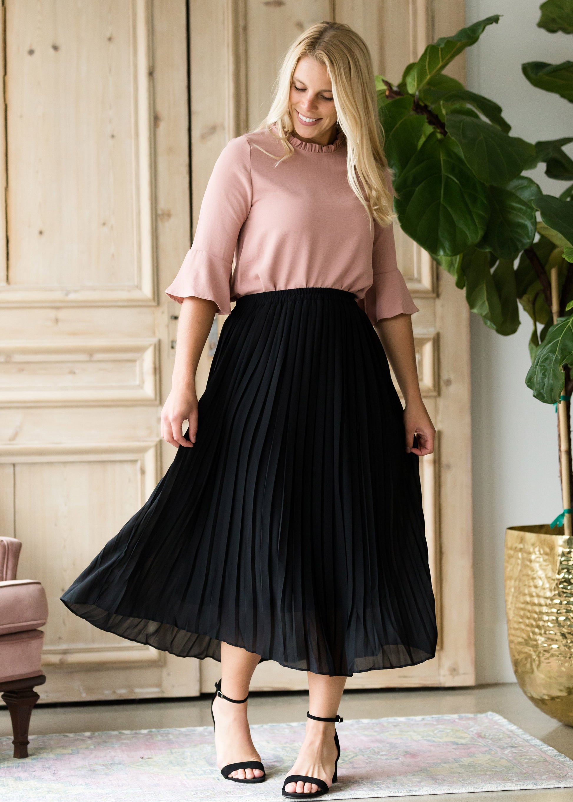 Long Pleated Black Skirt Skirts