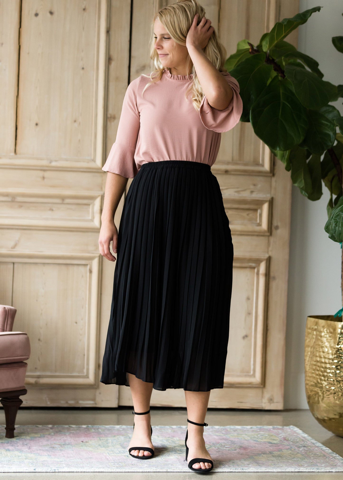 Long Pleated Black Skirt Skirts