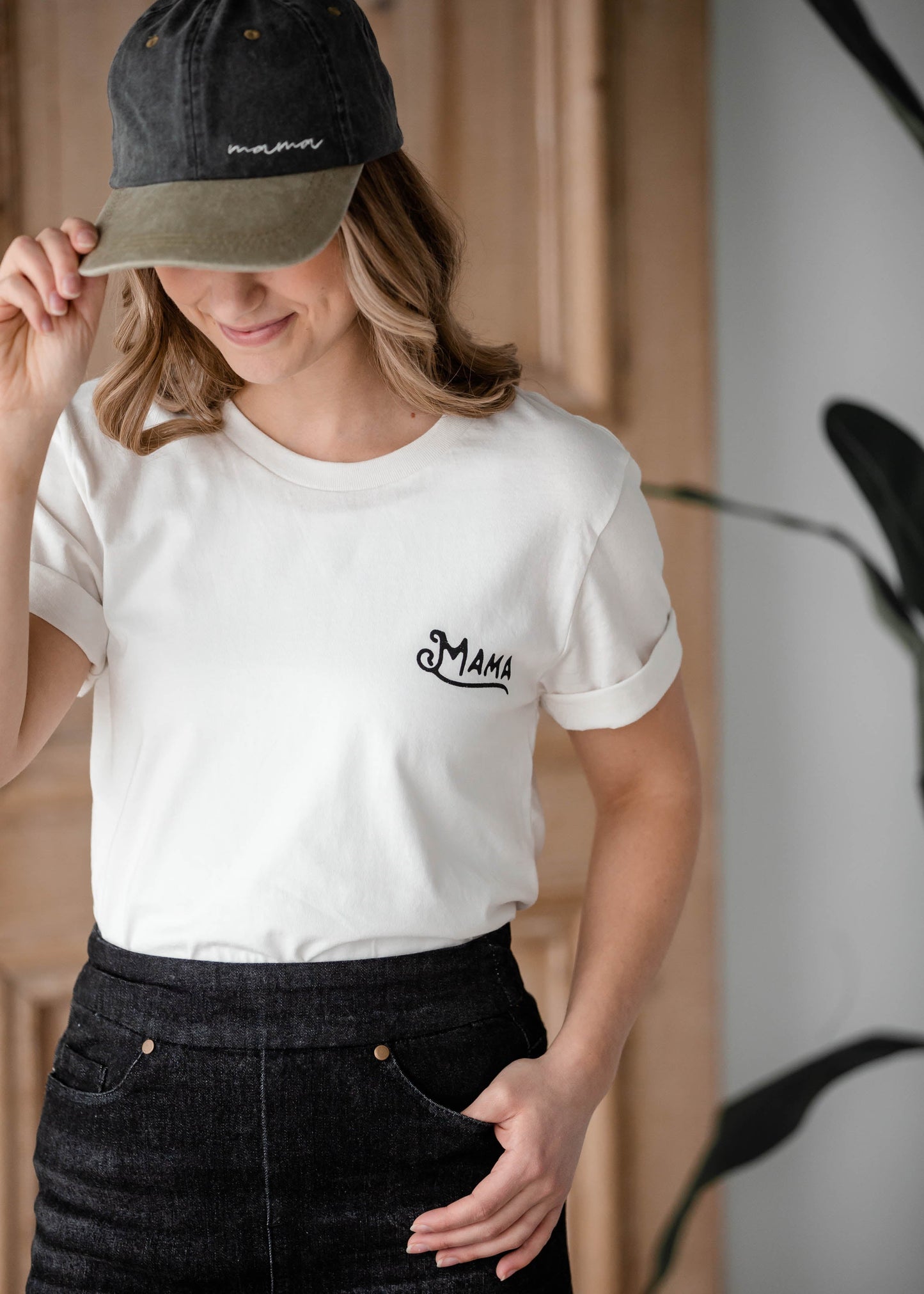 Mama Graphic T-shirt Shirt Oat Collective