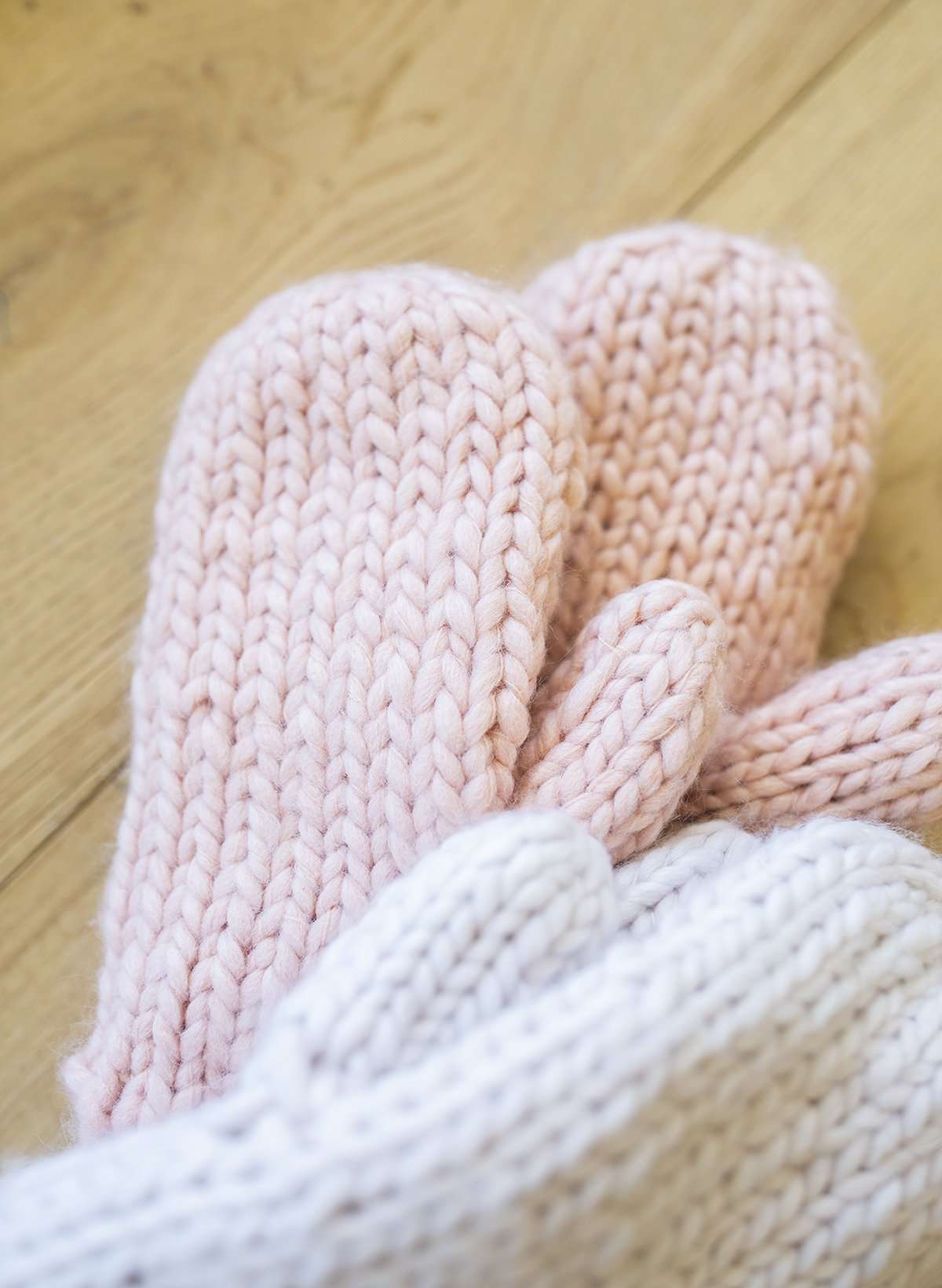 Mango Yarn Mittens Accessories Blush