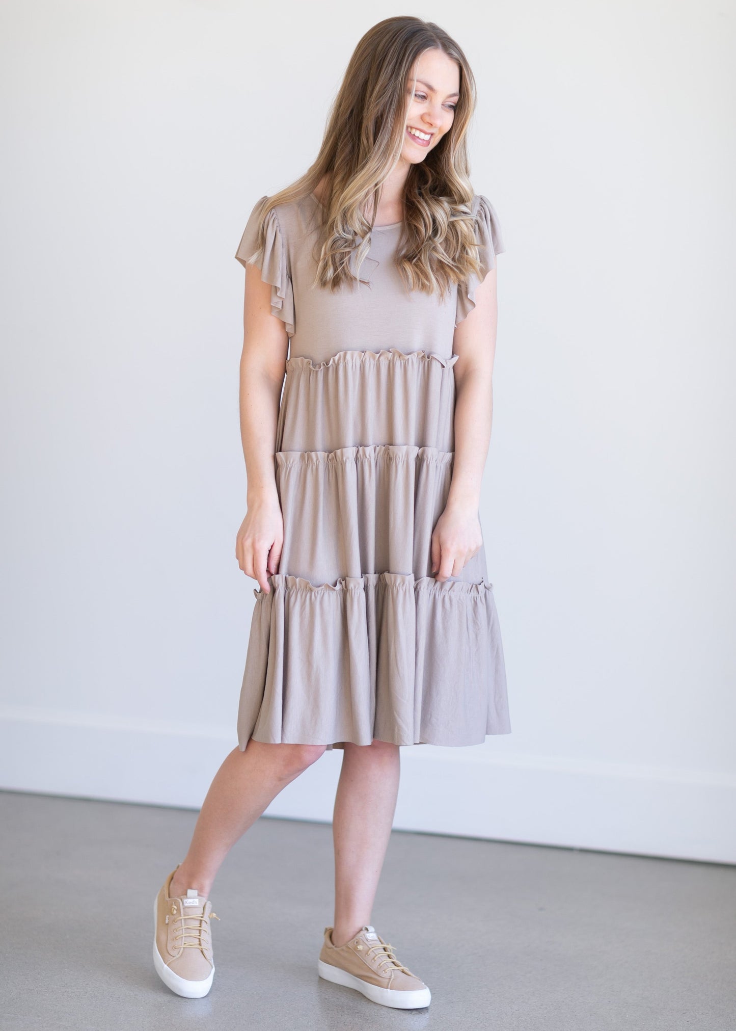 Ruffle Sleeve Tiered Midi Dress Dresses Mocha / S