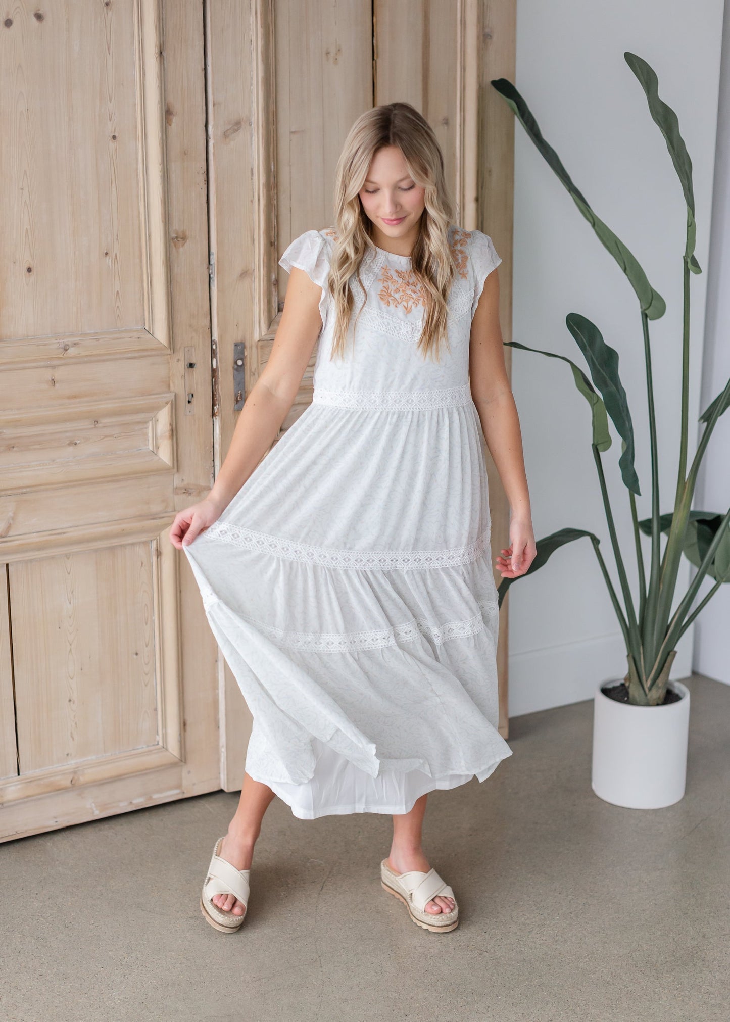 Tiered Maxi Dress with Lace Trim Detail Dresses Polagram