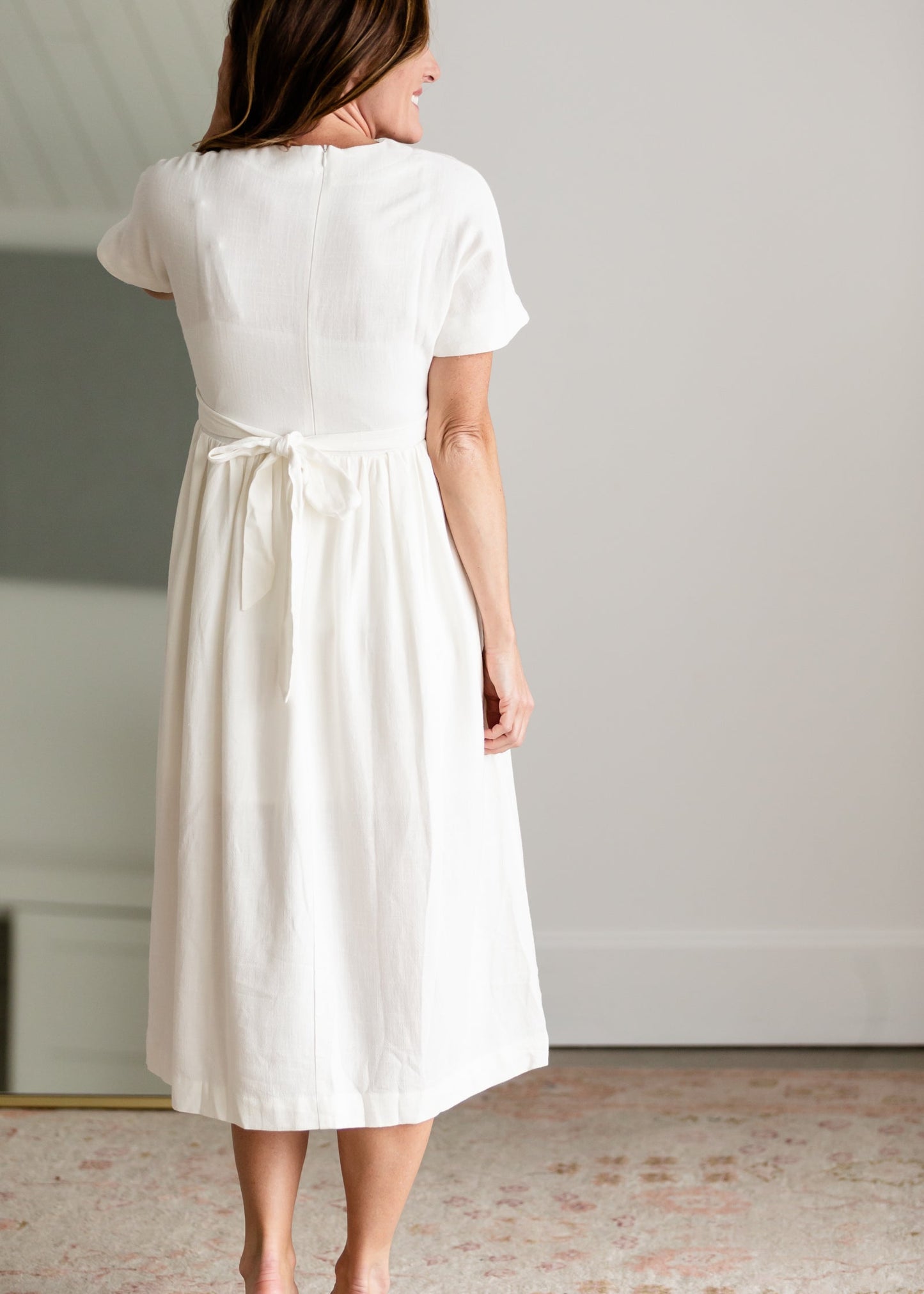 V-Neck Pleated Classic White Midi Dress Dresses Mod Ref